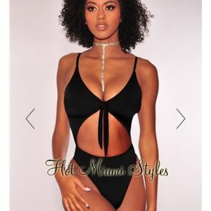 Cut out one piece bikini